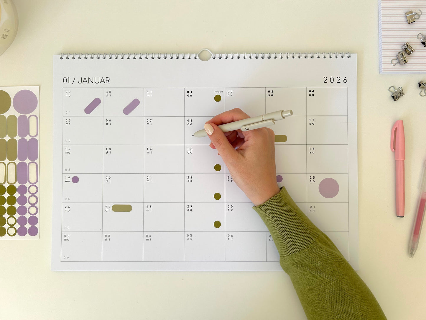 Kalender mit Aufklebern 2026 - A4 / A3